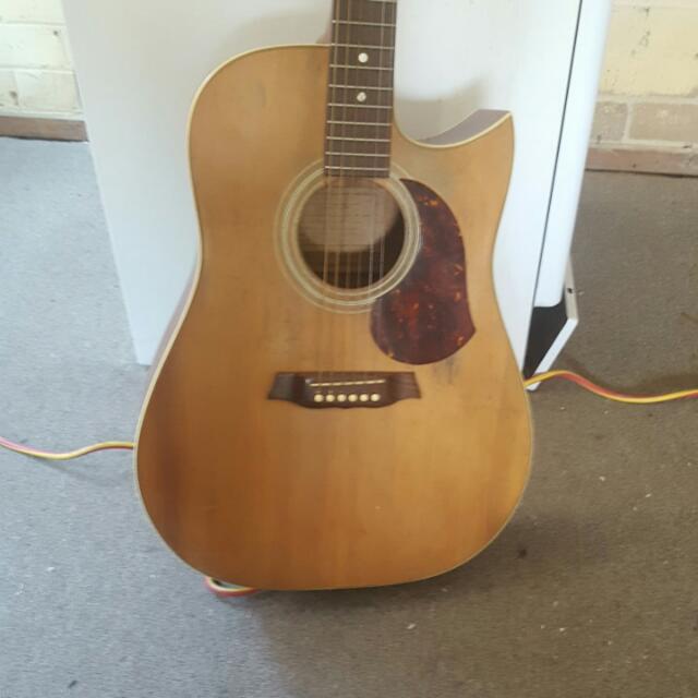 84 Maton Acoustic Guitar C W80 D Sharp Cutaway Music Media Music Instruments On Carousell The 2015 performer body shape: 84 maton acoustic guitar c w80 d sharp