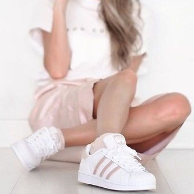 Adidas Superstar In White / Nude Velour 