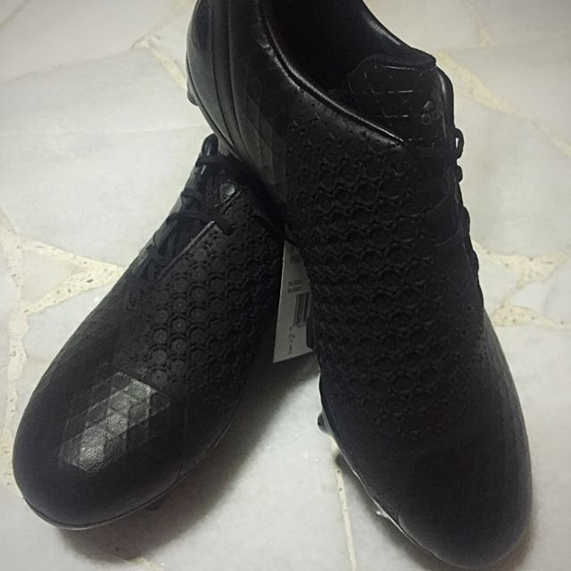 BNIB Adidas Predator Incurza SG Force Of Black US8 Women s Fashion Footwear Sneakers on Carousell
