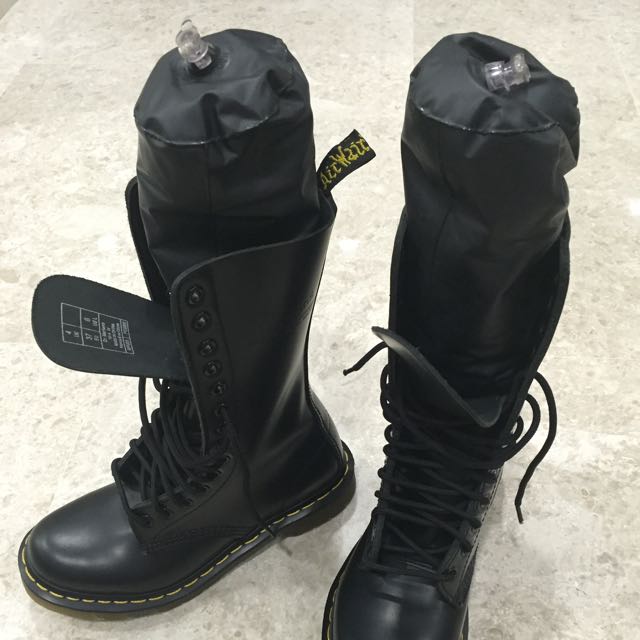 Martens sales 14 eye