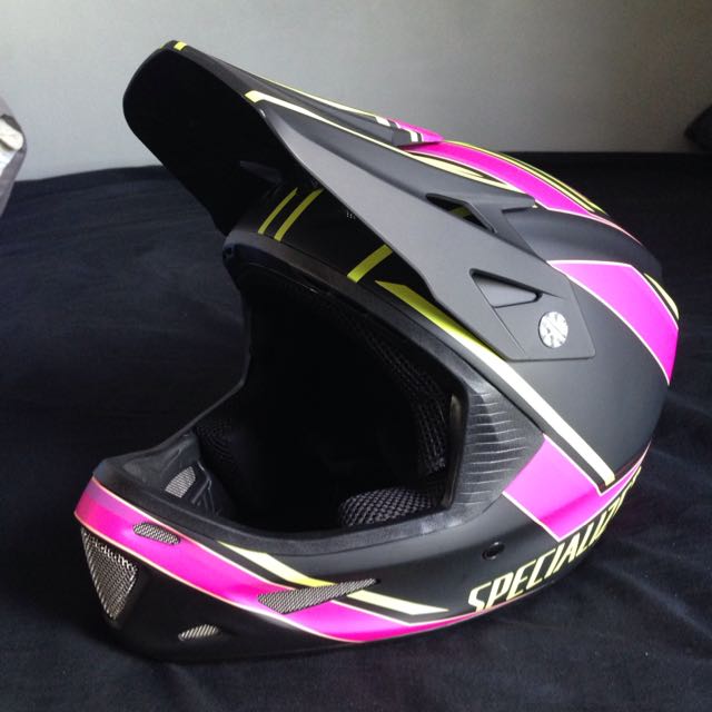 specialized dissident comp