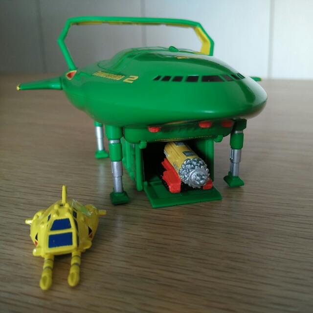 Thunderbird 2 (Category: Vehicle & Diecast Models) located in Singapore. Submitted by mr_wee (Listing ID 71704933, Image 2). Description: .