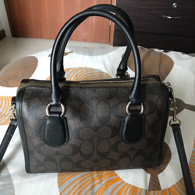 Very Well Used Coach F34084 Women s Fashion Bags Wallets