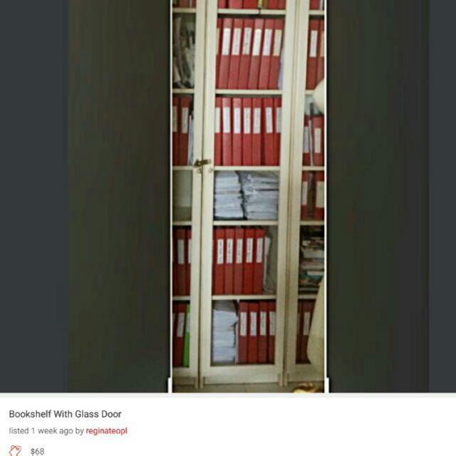 Bookshelf With Glass Door And Lock One That Shelf Which Is Empty