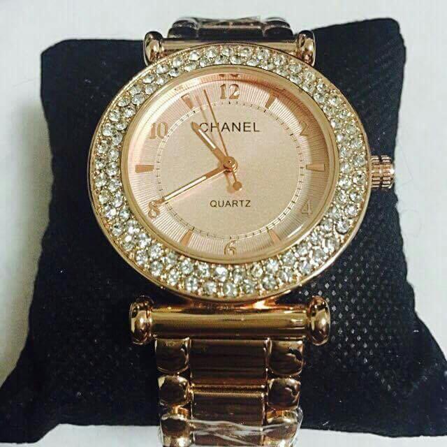 White ceramic Chanel watch J12 collection pink gold and diamonds qz