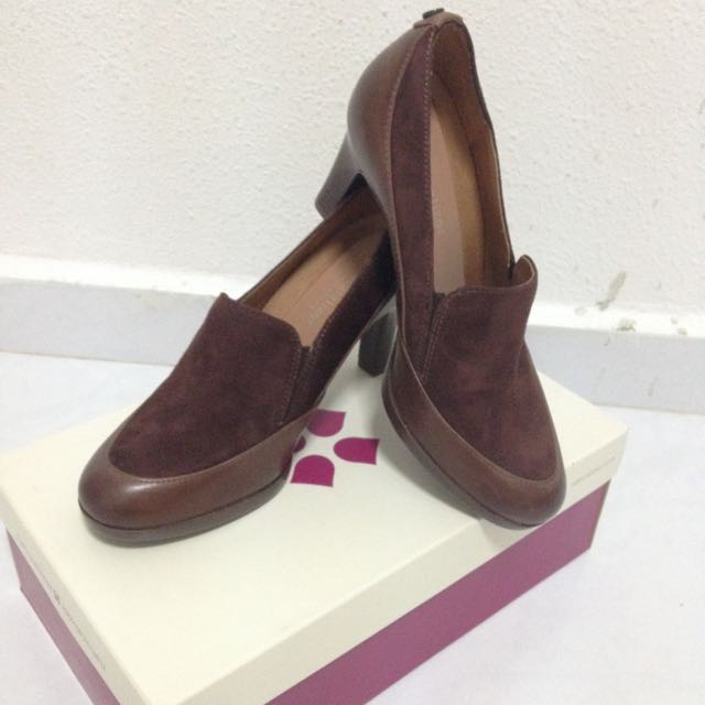 naturalizer ladies dress shoes