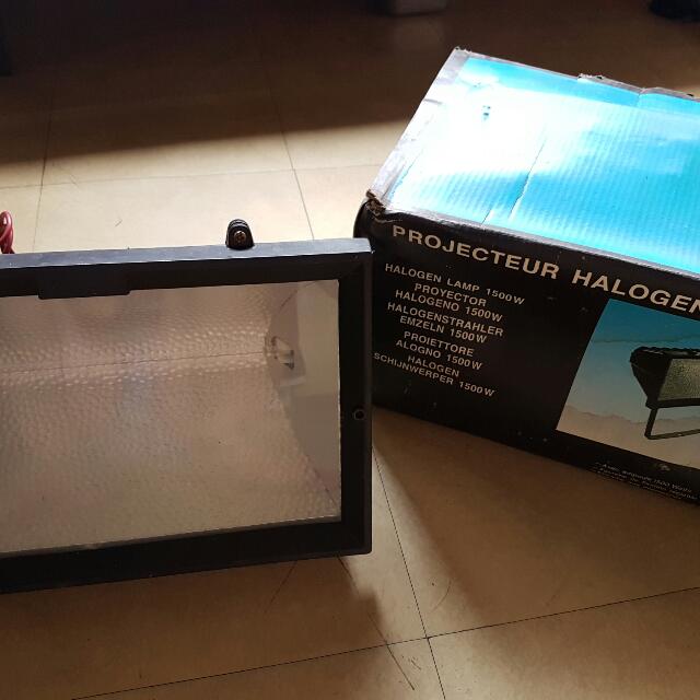 Projector Halogen Lamp (Category: Projectors) located in Pasig City. Submitted by lee_oj (Listing ID 71991624, Image 1). Description: .