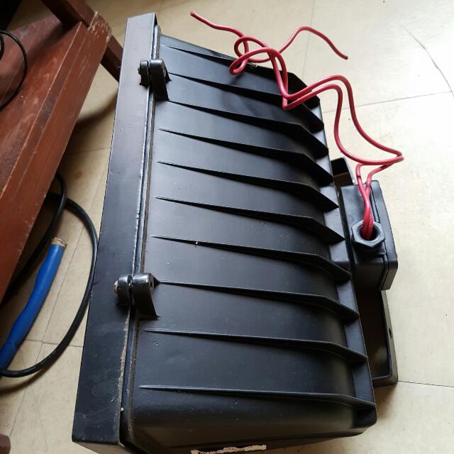 Projector Halogen Lamp (Category: Projectors) located in Pasig City. Submitted by lee_oj (Listing ID 71991624, Image 3). Description: .