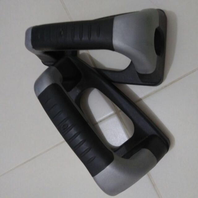 Pushup (Category: Toning & Stretching Accessories) located in Singapore. Submitted by usemyname (Listing ID 72038197, Image 2). Description: .