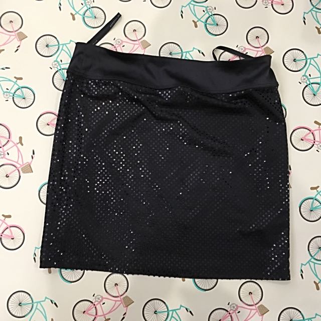 DOROTHY PERKINS Black Mini Skirt (Category: Dresses) located in Davao. Submitted by cache_mc_Davao (Listing ID 72144344, Image 1). Description: .