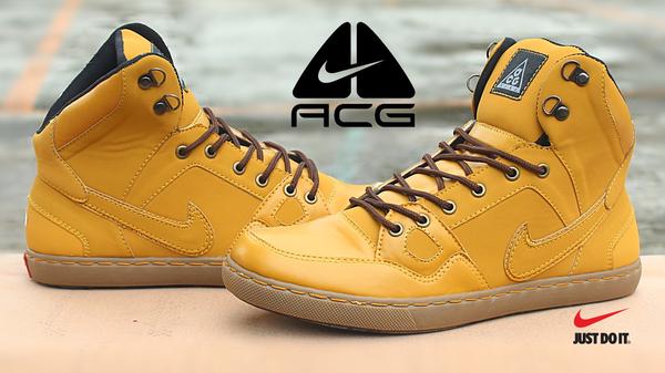 sepatu nike acg