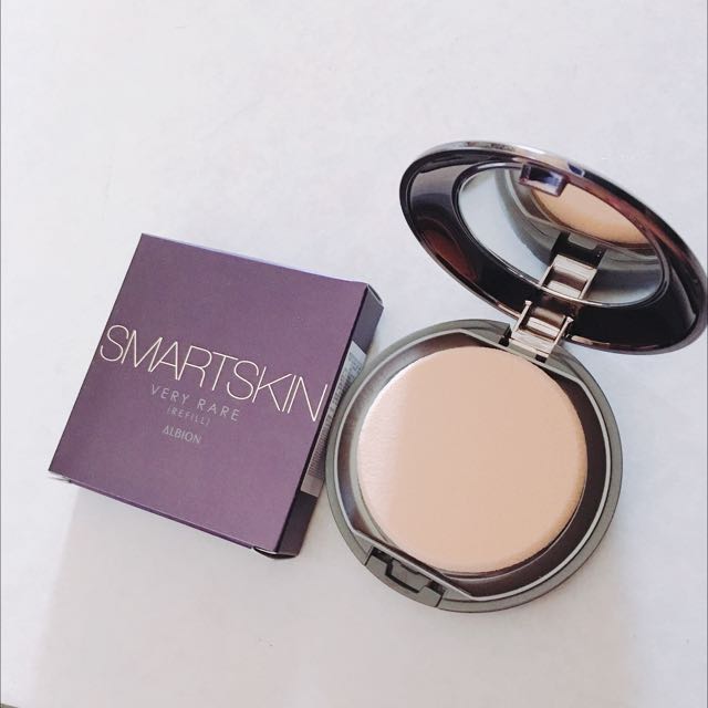 Albion Smartskin 瞬感裸妝粉餅 01 美妝保養 化妝品在旋轉拍賣