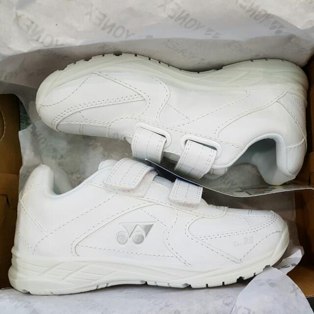 Yonex cheap school shoes