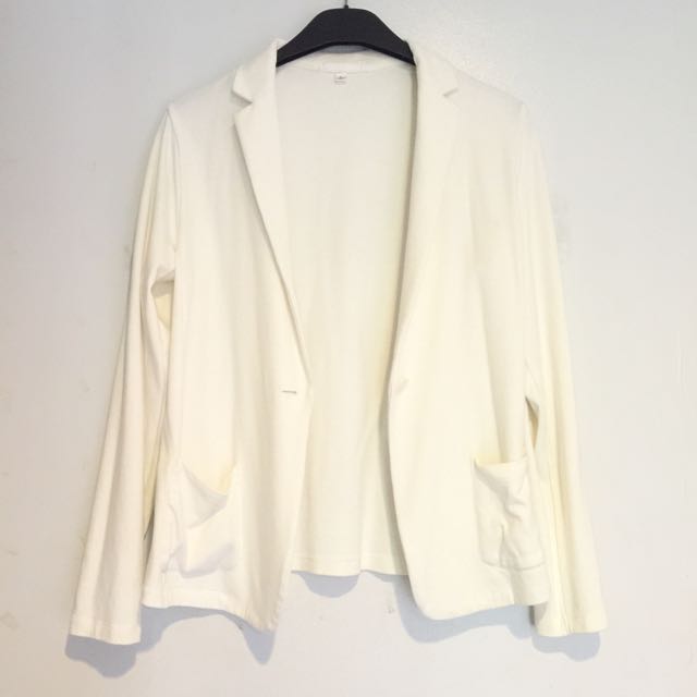 Uniqlo White Blazer, Women's Fashion, Coats, Jackets and Outerwear on ...