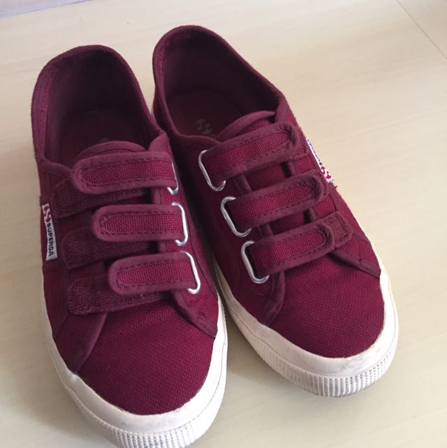 maroon colour shoes