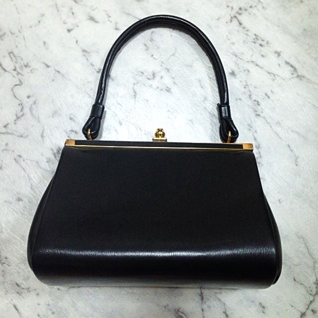 Vintage Gold Crest Leather Goods Purse Women s Fashion Bags