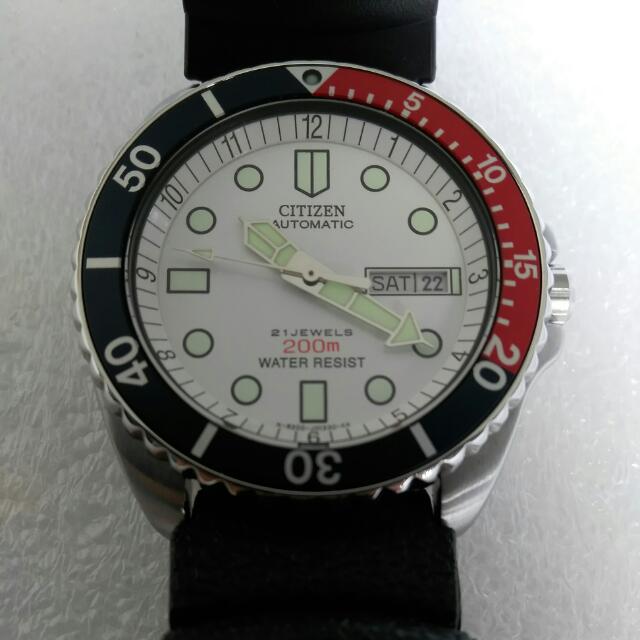 citizen white face watch