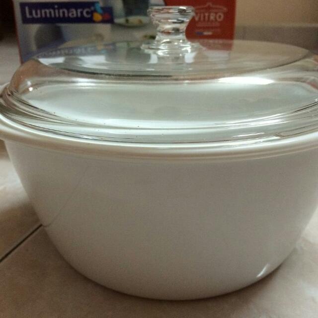 Luminarc Vitroline Casserole 2.4L Made In France, Kitchen & Appliances on Carousell