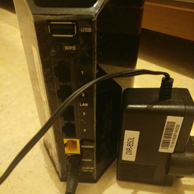 DIR 850 L STARHUB MODEM WIFI ROUTER, Computers & Tech, Parts