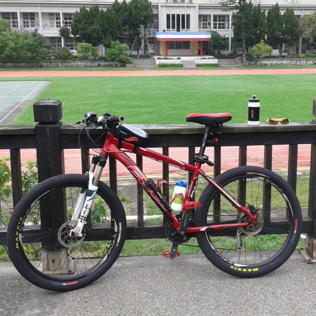 fuji hardtail mountain bike