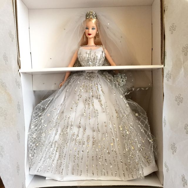 Millennium bride hotsell barbie 2000