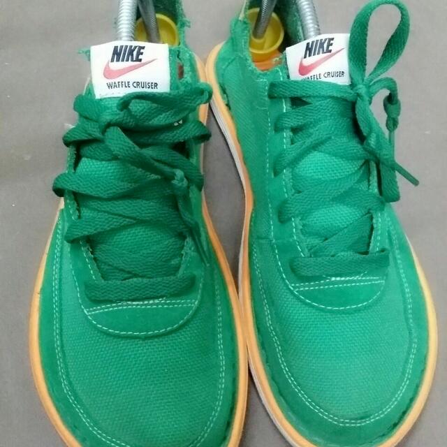 nike waffle cruiser
