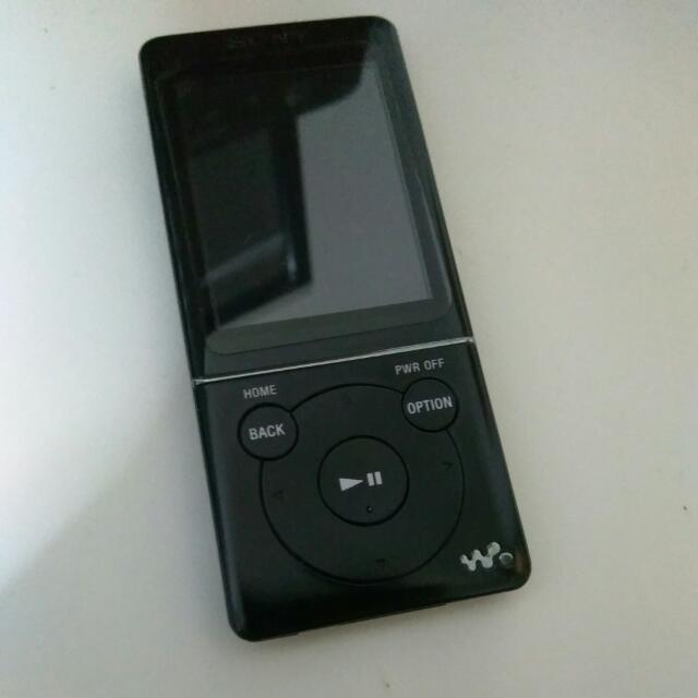 sony walkman speaker dock