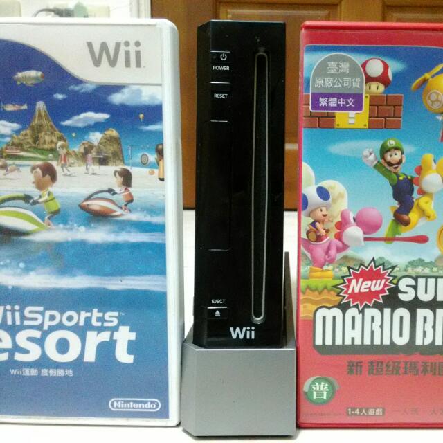 Wii 四個搖桿四人同樂不缺件宣言包含兩片熱門遊戲 電玩 電玩主機在旋轉拍賣