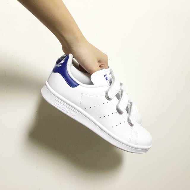 hold)Adidas Stan Smith CF 魔術貼藍色, 女裝, 鞋, 拖鞋- Carousell