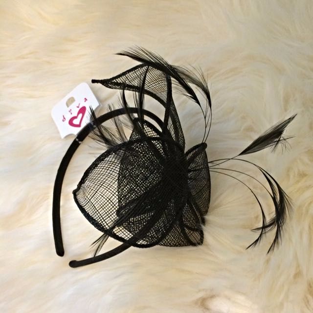Diva Hair Band Hair Accessory Fascinator Women S Fashion Accessories On Carousell