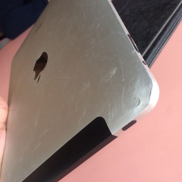Ipad 1 (Category: iPad) located in Kuala Lumpur. Submitted by arissa0303 (Listing ID 72955201, Image 3). Description: .