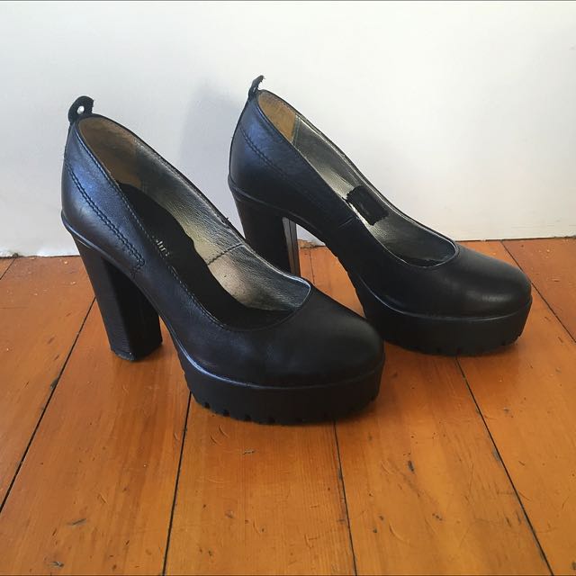 Overland Chunky Heels Women s Fashion on Carousell