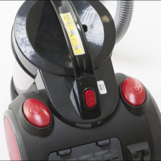 Piranha Bagless Vacuum Cleaner 2400W, TV & Home Appliances, Kitchen