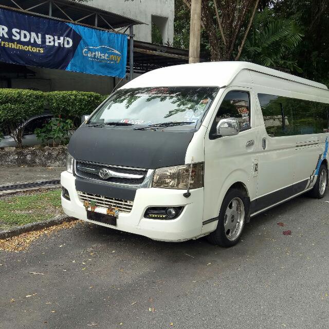 Toyota van 18 seater sales
