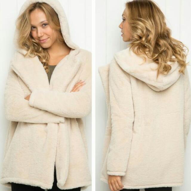 PENDING brandy melville inspired sandra fur coat Women s Fashion Tops Other Tops on Carousell