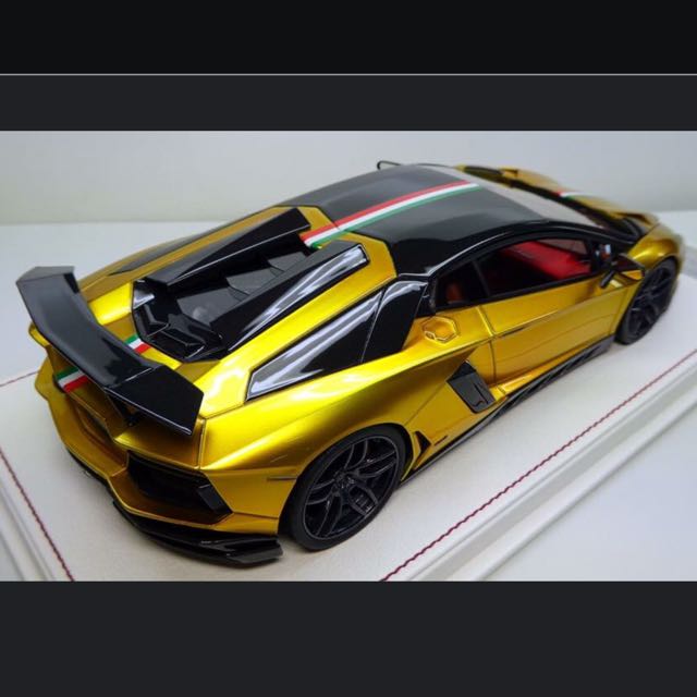 gold lamborghini toy