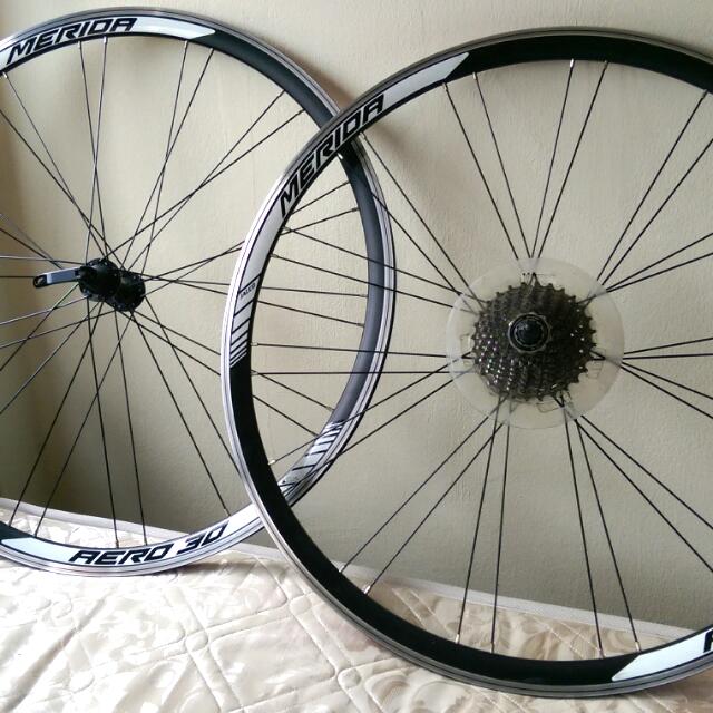 Merida Aero 30 Wheels Wheelset with Shimano 105 11 speed Casette