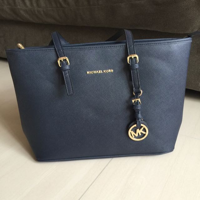 michael kors purse dark blue