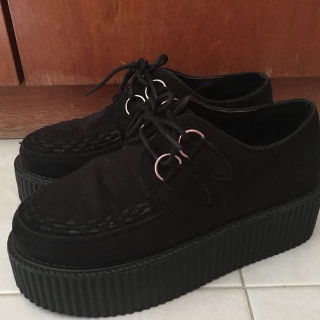 Black creepers, Women's Fashion, Footwear, Flipflops and Slides on