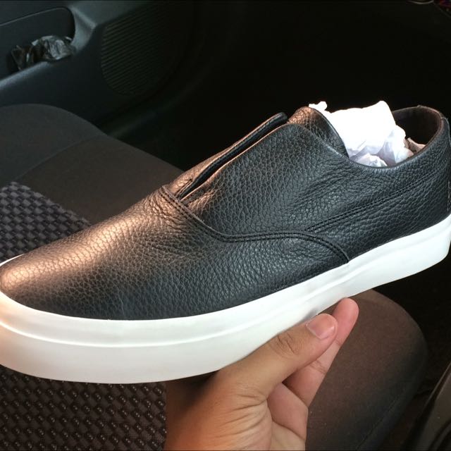Huf Dylan Rieder Slip On, Men's Fashion, Footwear, Dress shoes on Carousell