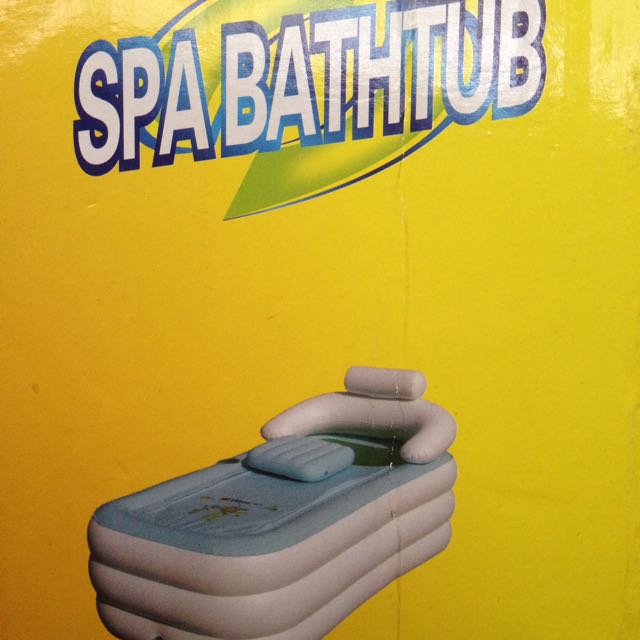 (RESERVED) Inflatable Spa Bathtub, Everything Else on Carousell