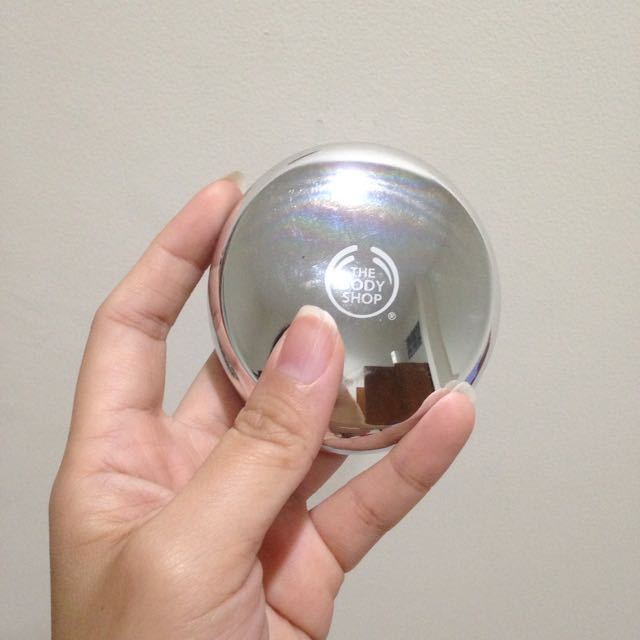 Compact Powder Bedak Padat The Body Shop No 3 Kesehatan Kecantikan Rias Wajah Di Carousell