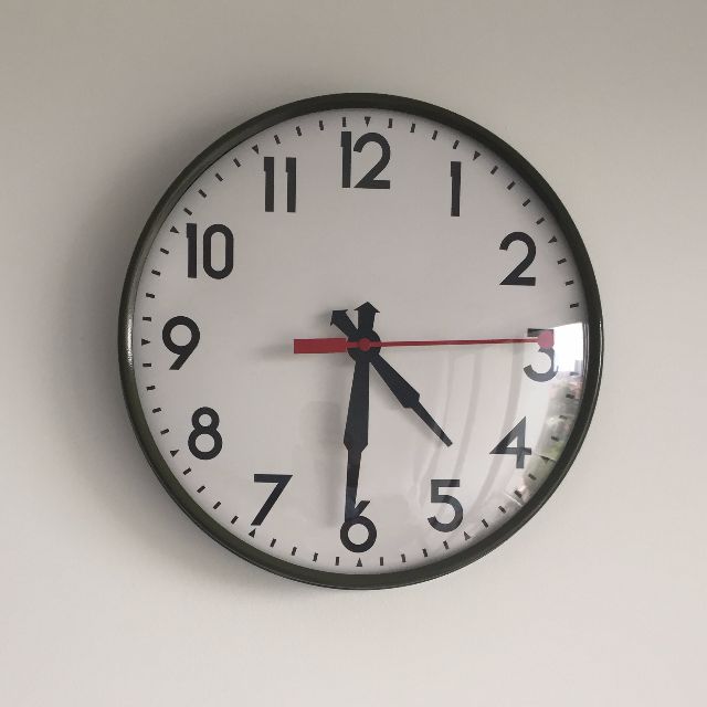 Clock Diameter 25 cm, Furniture & Home Living, Home Decor, Clocks on