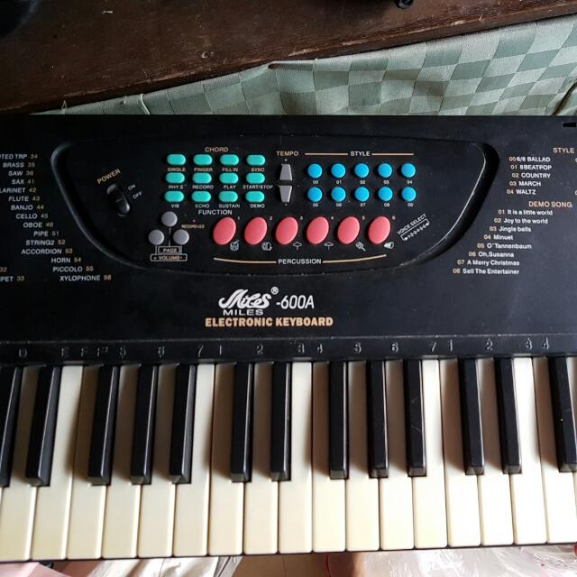 Miles 600a Electronic Keyboard TV Home Appliances TV