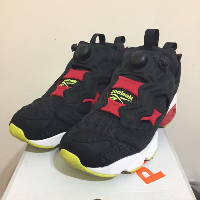 reebok pump sports shoes