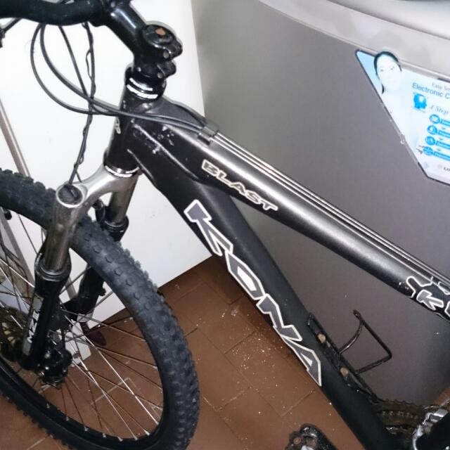 Selling KONA BLAST MOUNTAIN BIKE