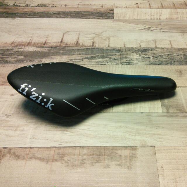 fizik r7 saddle