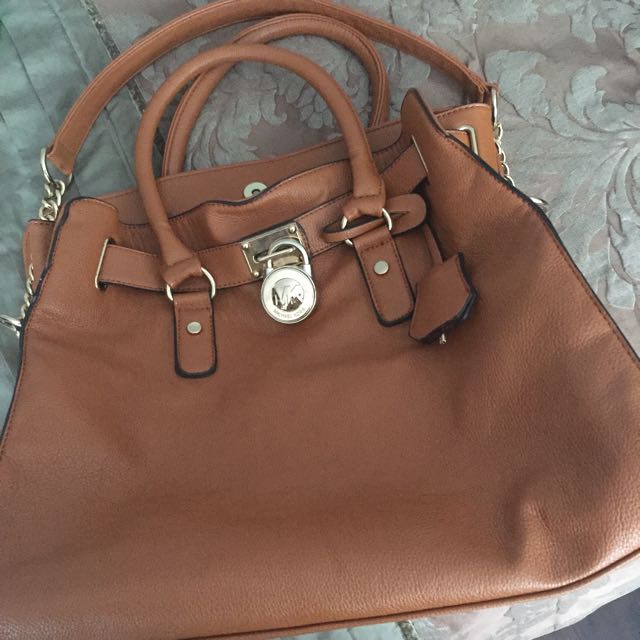 Michael kors camel purse deals
