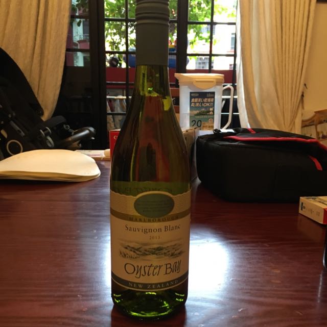 Oyster Bay White Wine Sauvignon Blanc, Everything Else on Carousell