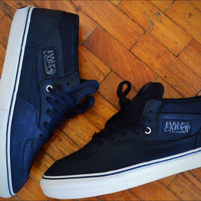vans vault mid skool